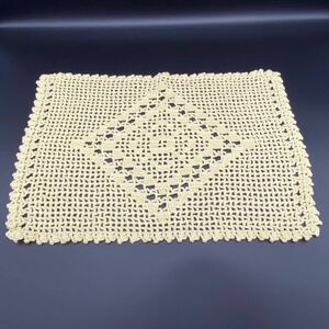 手作りテーブルセンタークロス(レース10)handmade yellow tablecloth ハンドメイド かぎ針編み 