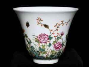 【瓏】陶磁器 粉彩花卉紋杯 大清雍正年製 染付 置物擺件 古賞物 中国古美術 蔵出