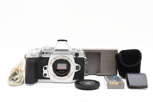 極上品 Olympus OM-D EM1 シルバー バッテリーチャージャーセット！！