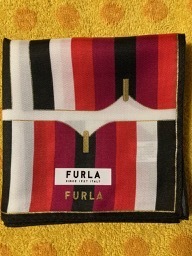 FURLA　フルラ シルクスカーフ rb