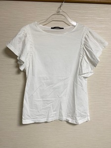 フレア袖刺繍Tシャツ　ゆったり目　ドロップショルダー　白　38