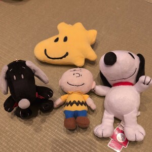 SNOOPY　スヌーピー★マスコット　ぬいぐるみ　パスケース　セット　ウッドストック　チャーリー　スヌーピー