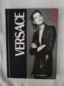 VERSACE 洋書　写真資料集　1998年頃