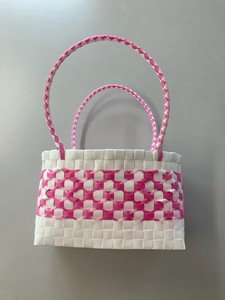 （みな・みな）ハンドメイド　PPバンド　鞄　小さめサイズ　ピンク