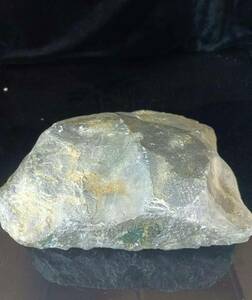 精品　高冰ガラス種　帝王緑翡翠原石　１１.３５キロ