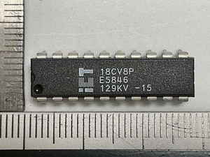 DIP CMOS Programmable Electrically Erasable Logic Device PEEL-18CV8P-15 (出品番号663) ICT