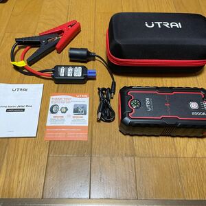  UTRAI ジャンプスターター 大容量 2000A 非常用電源 車用 極美品