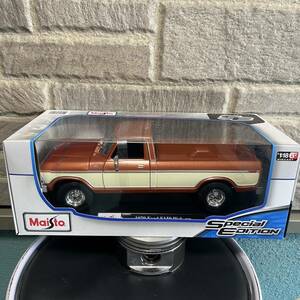 新品即決送料安マイストMaisto 1/18 1979 Ford F150Piku-up ピックアップ検）アメ車 シボレーフォードダッジフェラーリメルセデスアメ車