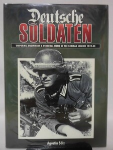 洋書 ドイツ兵軍装品カラー写真集 Deutsche Soldaten Uniforms, Equipment and Personal Items of the German Soldier 1939-1945[10]B2465