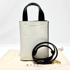 美品 MARNI マルニ MUSEO ナノ バッグ North-South トートバッグ 2Way ショルダー バッグ ハンドバッグ リリーホワイト カメリア