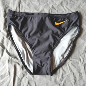 NIKE(黒L) ハイレグレーシングブルマ γ3