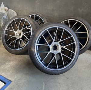 ポルシェ純正 991 ターボ GT3 GTS センターロックホイール 295/30 R20 245/35 R20 (68