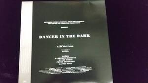 写真集／ビョーク・Bjrk／ＤＡＮＣＥＲ ＩＮ　ＴＨＥ　ＤＡＲＫ／「ダンサー・イン・ザ・ダーク」初版限定ジャケット入り劇場用プログラム