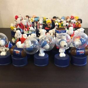 レア 香港スヌーピー ボトルキャップ 58種 ペプシ Hong Kong SNOOPY PEANUTS bottle caps 58 pieces PEPSI Collection 2008 Rare