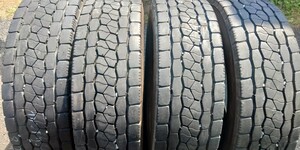 ブリヂストン　245/70R19.5 M800　ミックス　低床4軸車　4本　18年製 トラック