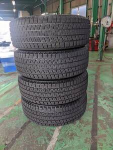 235/60R18 4本　(BS BLIZZAK DM-V3)　中古タイヤ 