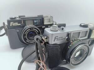 337【2台まとめ】FLASH FUJICA Black and Silver コンパクトフィルムカメラ 