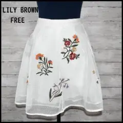 LILY BROWN リリー ブラウン　刺繍デザイン　ミニスカート