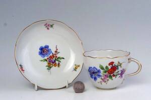 　マイセン　　＝　Cup&Saucer　　ブルー花+赤花・カップ＆ソーサー＝　一級品