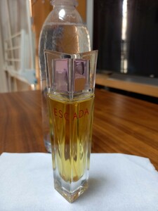 ESCADA エスカーダ 香水30ml SENTIMENT EAU DE TOILETTE センティメント オーデトワレ残量9割程