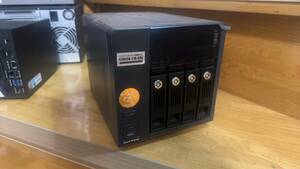 動作確認済　QNAP キューナップ NAS TS-453PRO NAS-453G（OEM品）　QTS書き換え済 WD red 3TB*4個　合計12TB