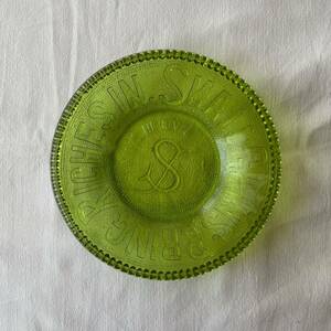 明治～大正 プレスガラス 小皿 ポンド皿 魚子にSMALL GAINS 黄緑 Antique pressed glass plate, early 20th