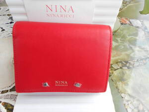 新品値札付★NINA RICCI エディットパース 牛革二つ折り財布 送料込箱入★レッド かぶせ型★ニナリッチ イタリア製ソフトリアルレザー 