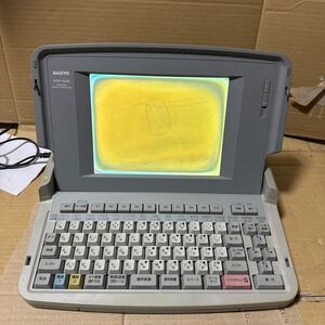 あ-7872）SANYO sanwordNS35 SWP-NS35 ワープロ 通電ジャンク品　本体のみ