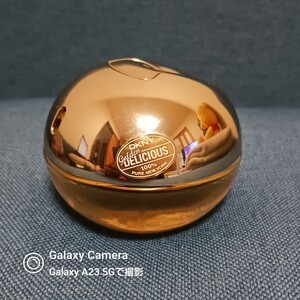 ★★DKNY　ゴールデンデリシャス　ニューヨーク、ロンドン 香水 メイドイン スイッツアランド 50ml★★