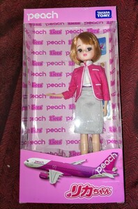 peach限定リカちゃん人形 タカラトミー 人形 オリジナル 着せ替え人形　TOMY 博物館TOY PARKキャビンアテンダント