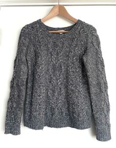 ★GAP Women★サイズ S 日本サイズ M★ウール混ケーブルセーター★ブルーグレー系★キラキラ 銀 シルバー糸入り