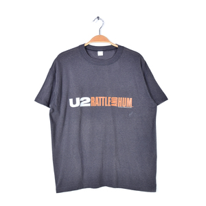 【送料無料】80s U2 RATTLE AND HUM 魂の叫び ヴィンテージTシャツ バンドTシャツ ボノ 黒 フェイドブラック サイズL相当 古着 @AAA1550