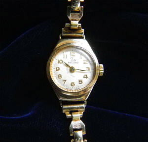 ＊＊　英国ヴィンテージ１９６４年　9金　RECORD スイス製 　婦人用時計　稼働　＊＊