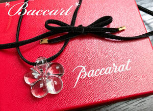 美品　Baccarat バカラ　ネックレス　ガラス　クリスタル　花　チョーカー　ペンダント　革紐　黒　クリア