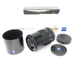 【 極美品 】Zeiss Loxia Sonnar 85mmF2.4 E-mount ソニー用 レンズ フード 元箱付き [管X4872]