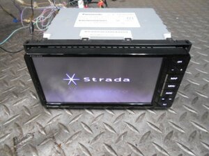 中古　メモリーナビ　パナソニック　Strada　CN-RE04WD　2017年　（32-301）