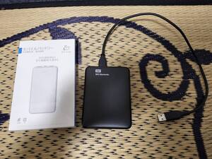 【中古】2TB WD Elements Portable ポータブルHDD Western Digital WDBU6Y0020BBK-0B ★おまけ　モバイルバッテリー12000mAh