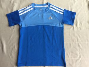 ★adidas★アディダス★水色のTシャツ♪さらさらドライ★訳あり★１４０センチ