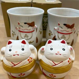 新品未使用　道楽堂　猫舎　本舗　コップ2個と猫の置物