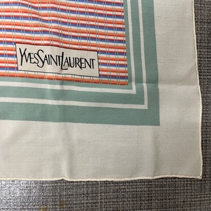 送料無料！Yves Saint Laurent(イヴサンローラン) シルクスカーフ