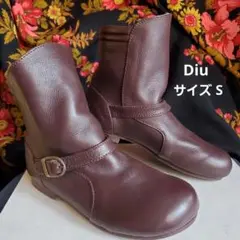 Diu 本革 レザーショートブーツ ベルトデザイン ボルドーカラー