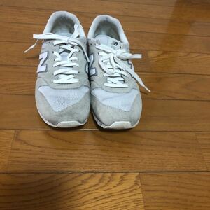 ブランド NB New Balance WL996 靴サイズ24.5)、写真よりご判断してください。極美品　中古品、送料￥520 消毒済み、