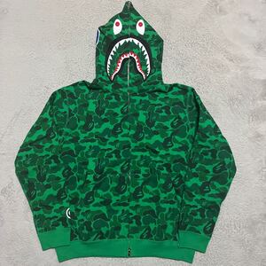 A BATHING APE BAPE KAWS 渋谷限定　SHIBUYA CAMO 迷彩　SHARK HOODIE シャークパーカー　スウェット　緑　GREEN BABY MILO STA M