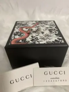 美品！GUCCI 希少ハートピアス