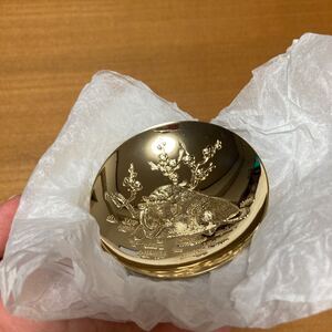 盃　金色　装飾工芸品　うし　２４KeP