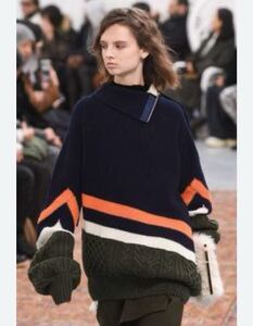 Sacai サカイ アシンメトリータートルネックジップニット