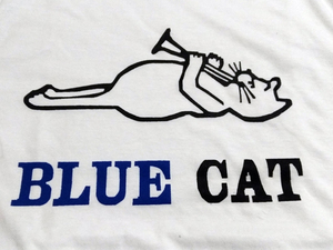 送込　BLUE CAT　 ネコろびラッパ　半袖Tシャツ　白　2XLサイズ 