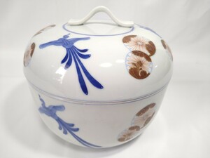 ▲天皇家 下賜品▲染付 菊紋 鳳凰図▲磁器製 蓋物▲高16cm直径21cm重1920g▲宮家 宮中 宮内庁 天皇陛下皇 室 皇族 ボンボニエール 発送100