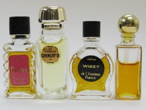 ミニチュア香水4点セット GIVENCHYⅢ WIZZY de Charieres Gerine EAU DE TOILETTE PARFUM EDT パルファム 現状品