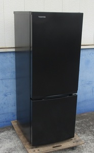スタイリッシュな一人暮らしサイズの2ドアタイプ！　2022年製造　TOSHIBA（東芝）　153Ｌ２ドア冷蔵庫　GR-T15BS(K)